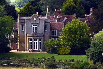 Hockliffe Grange seen from the church tower July 2015